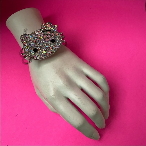 ✨Big rhinestone kello kitty bracelet ✨ - Picture 1 of 8